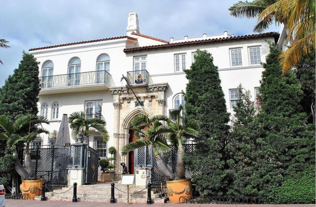 2 Bedroom Ocean Drive Newly Renovated — Photos 1
